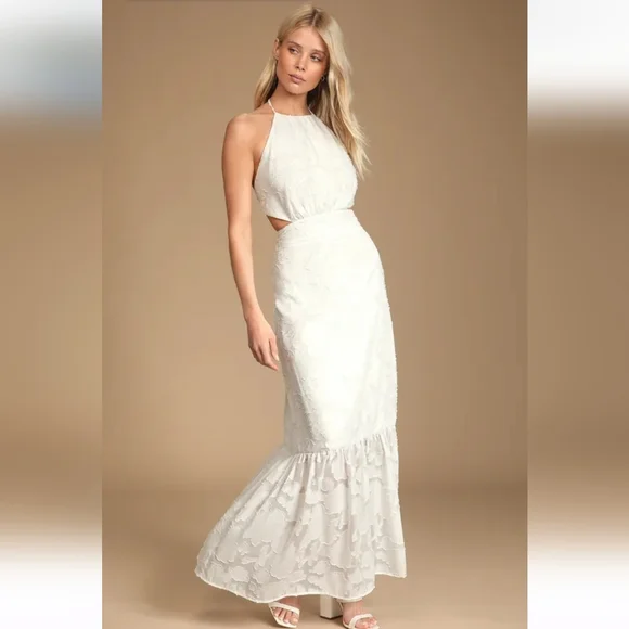 Lulus Touch of Elegance White Floral Burnout Halter Maxi Dress NWT Size XL 12/14 - Picture 4 of 14